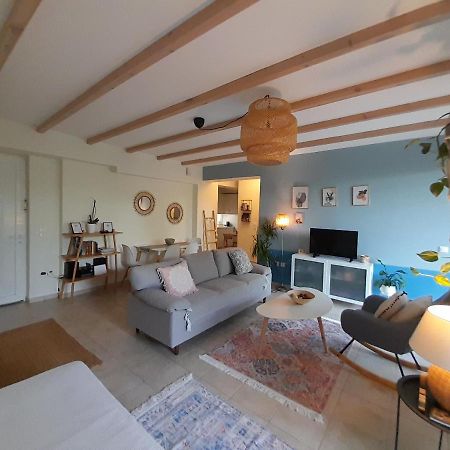 Aura Garden Apartment Faraí Екстериор снимка